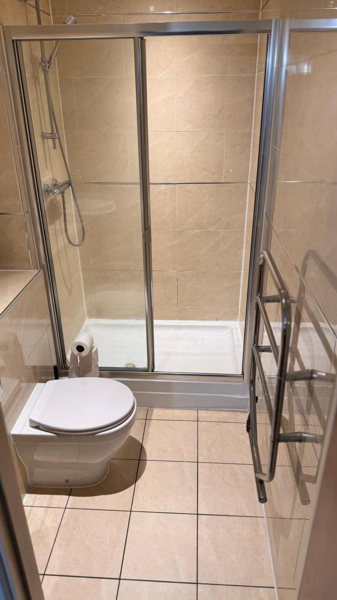 Am Apartments Bradford  Ngoại thất bức ảnh